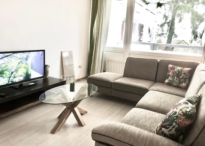 Gemuetliches Mit Naturblick Fuer Monteuren